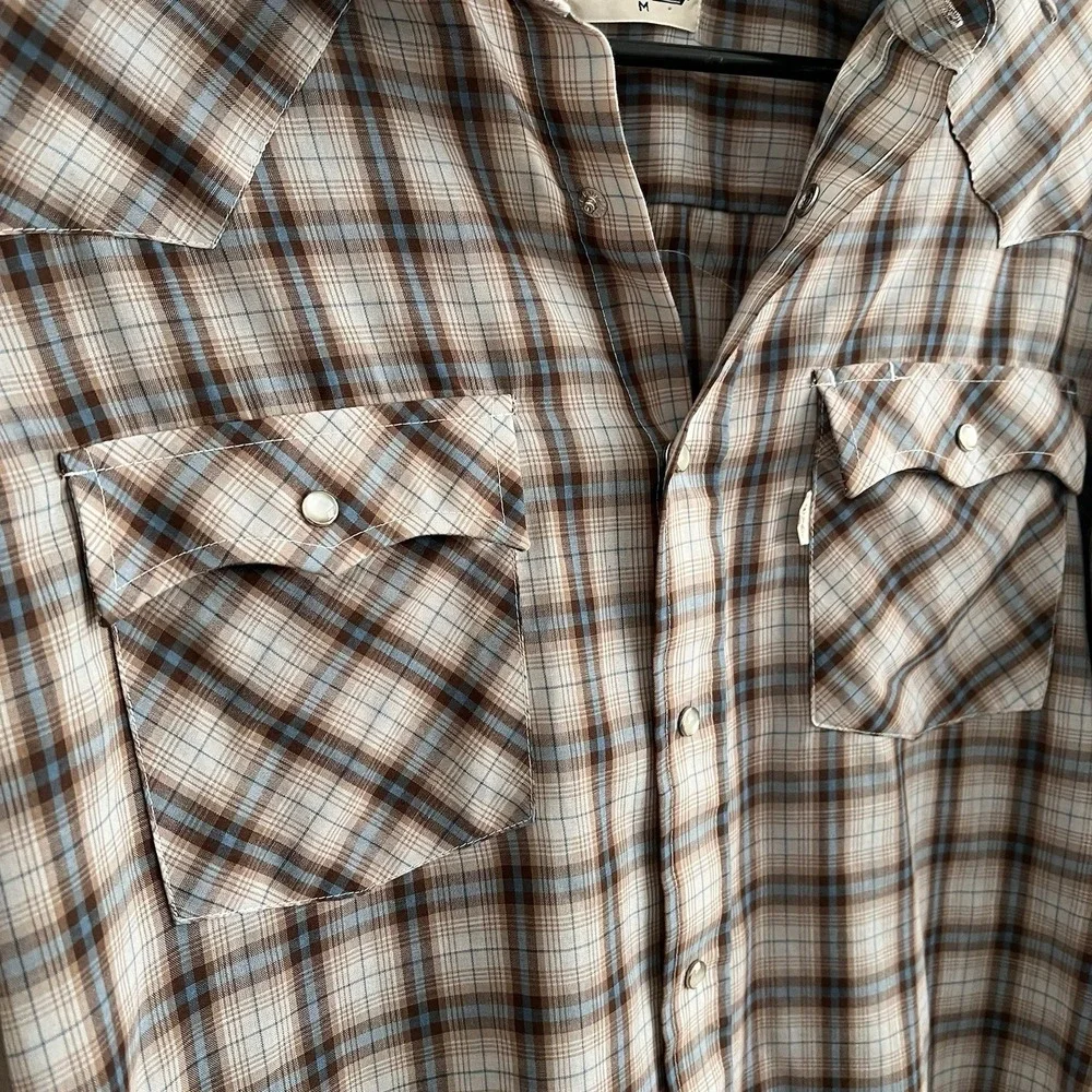 Vintage LEVIS Men's Medium Brown Tan Blue Plaid Pearl Snap Western Shirt Cowboy
